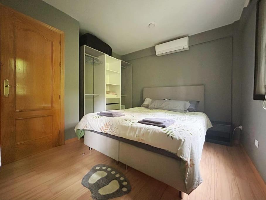 Apartamento De Lujo Vergel Suite ซาน มาร์่ติน เด วาลเดเกลเซียส ภายนอก รูปภาพ